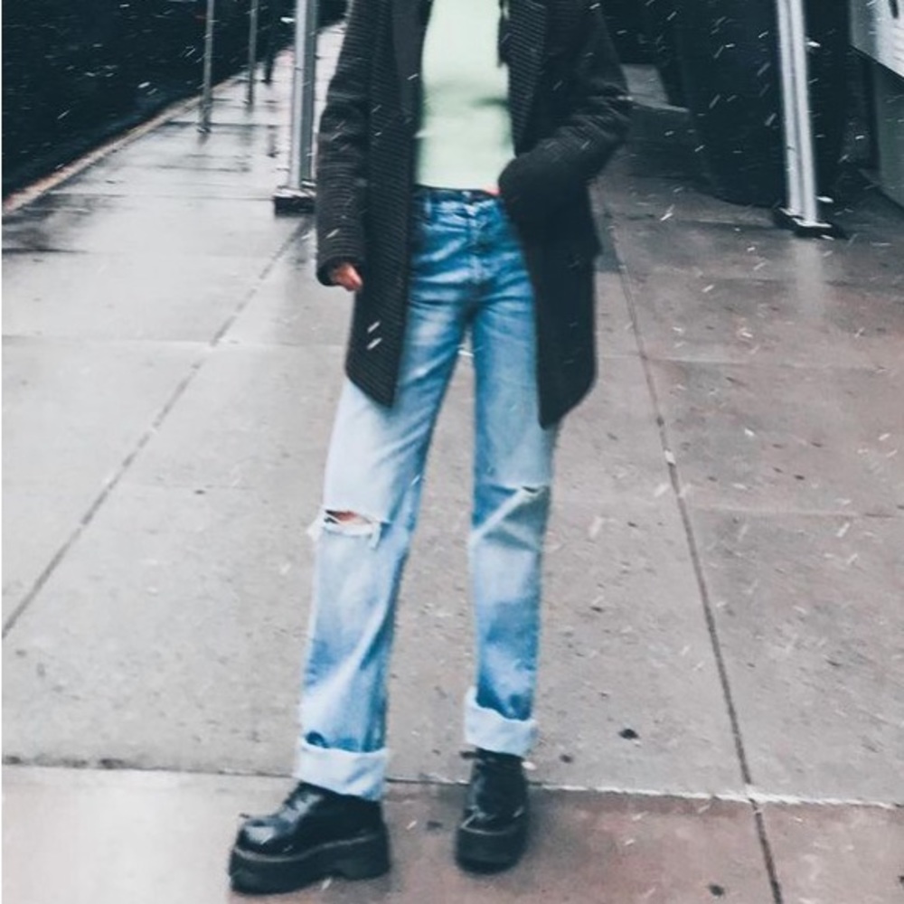 Zara | Ripped Straight Leg Jeans 👖